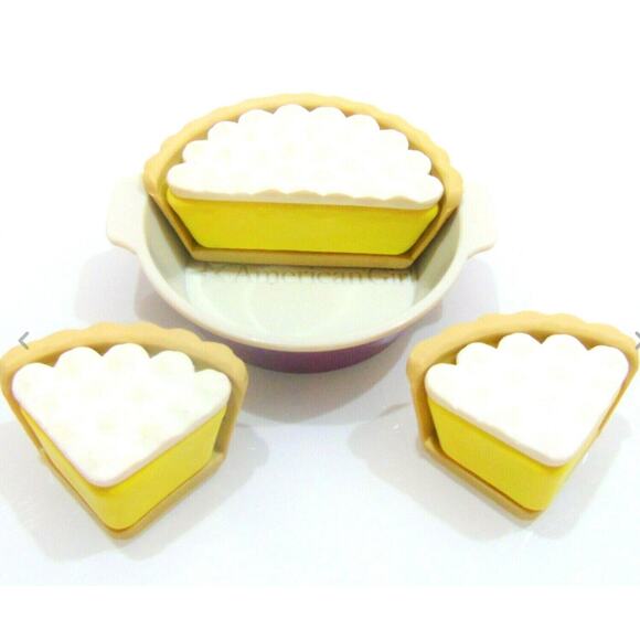 NEW American Girl LEMON MERINGUE PIE + PIE PLATE 4-Piece Kitchen Bakery Set - Picture 2 of 7